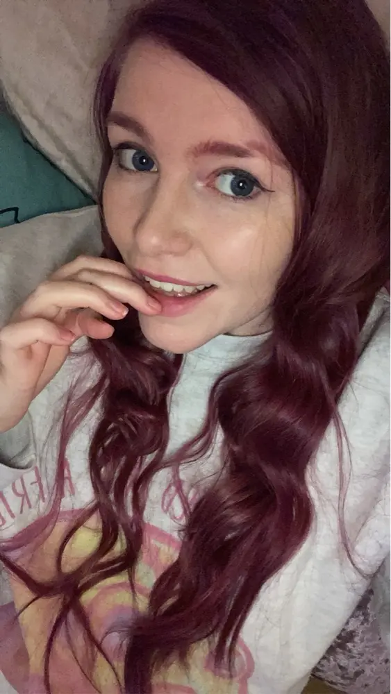 EmLouiseReads profile pic