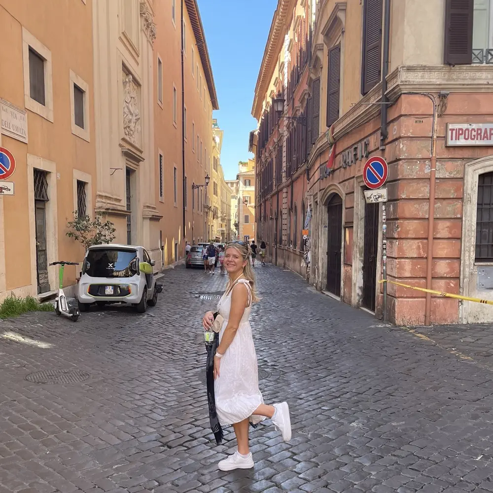 Libby Straw profile pic