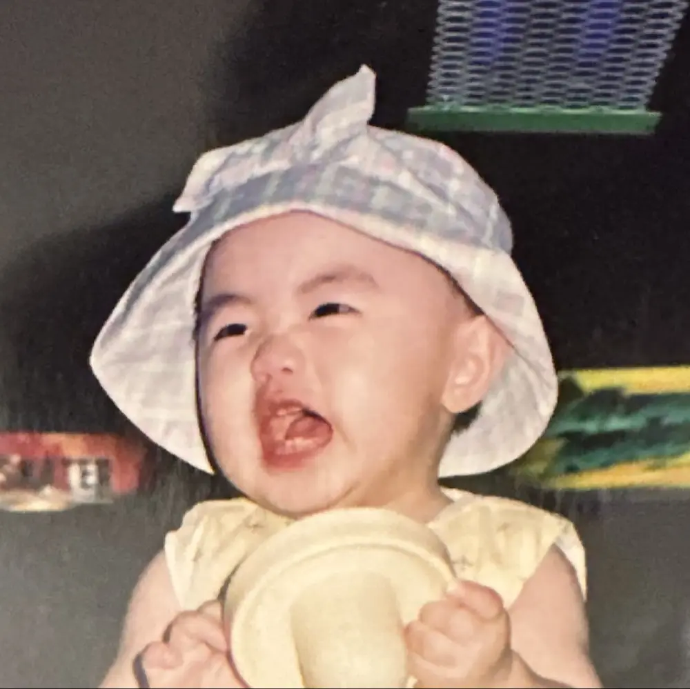 Charlize profile pic