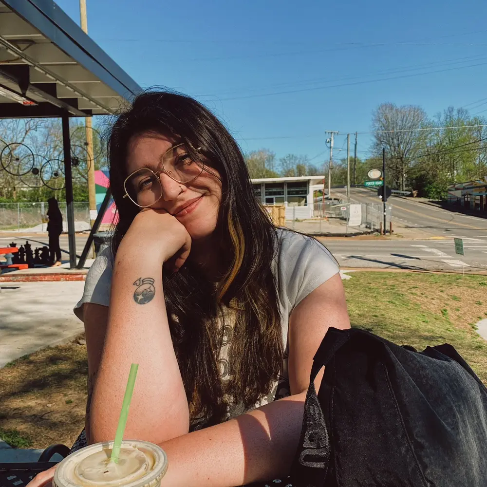 emily (whatsemilyreading) profile pic
