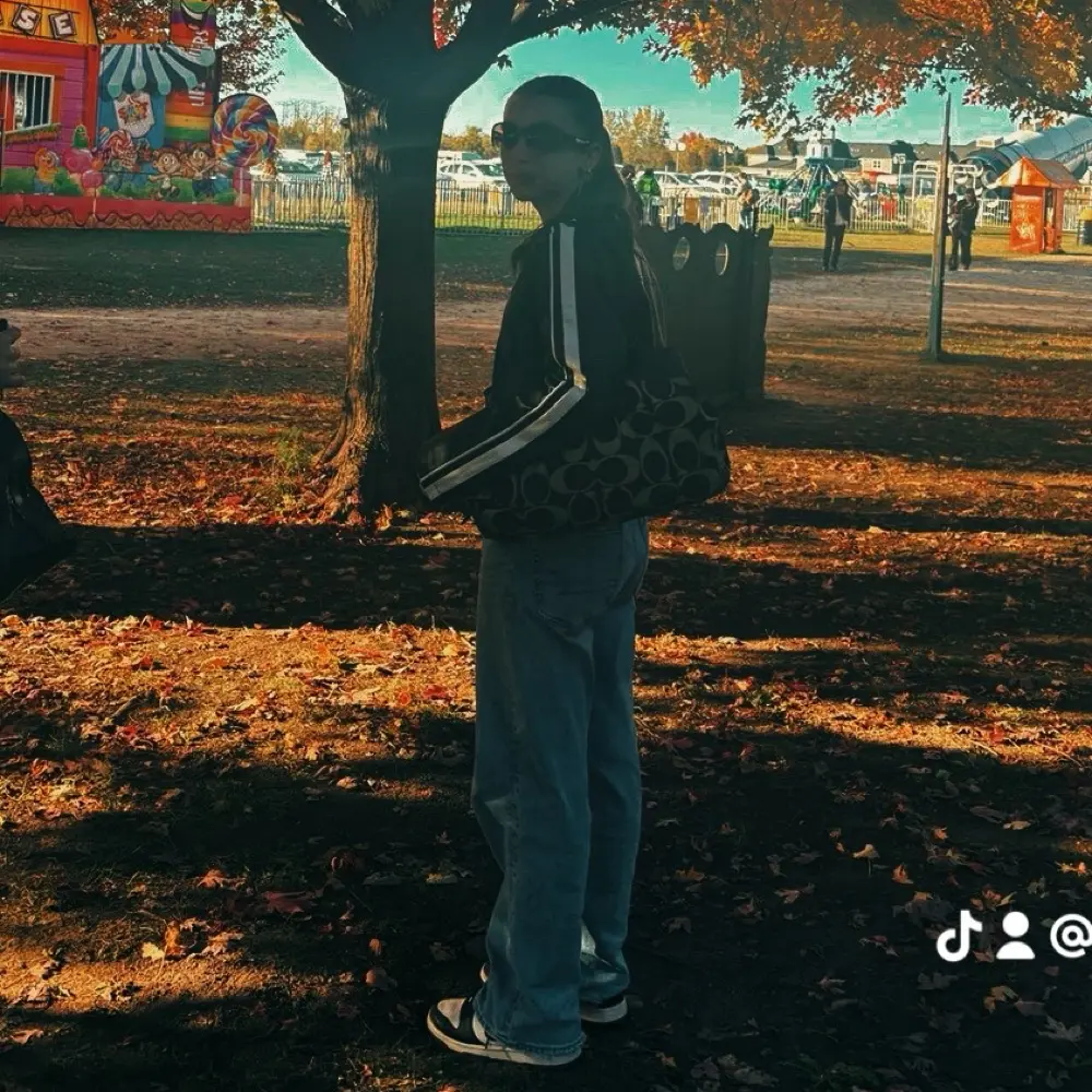 Amanda Stoll profile pic