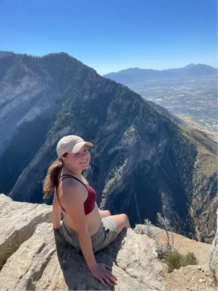 Macey Navasard profile pic