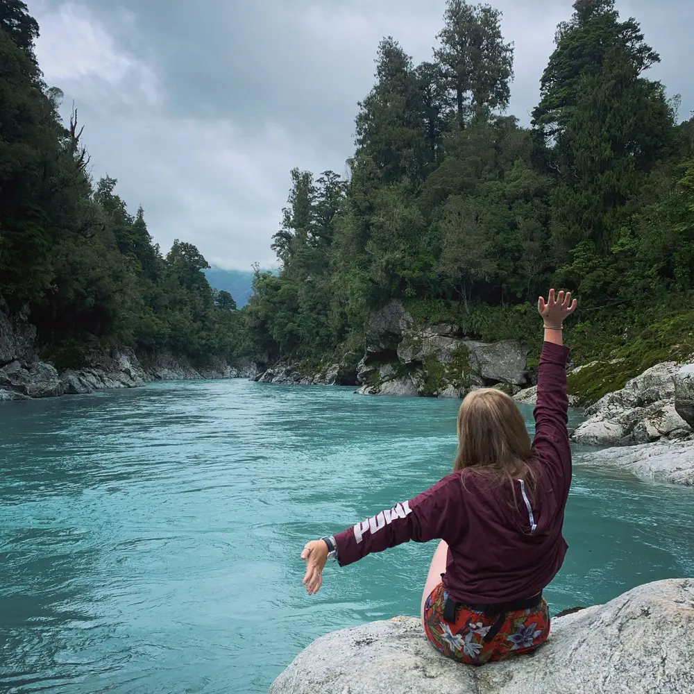 IssyMeek profile pic