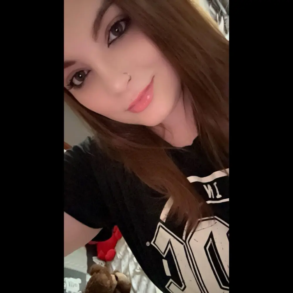 Brittany Bohnert profile pic