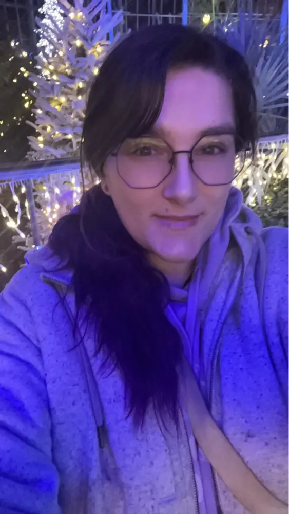 Beth Carter profile pic