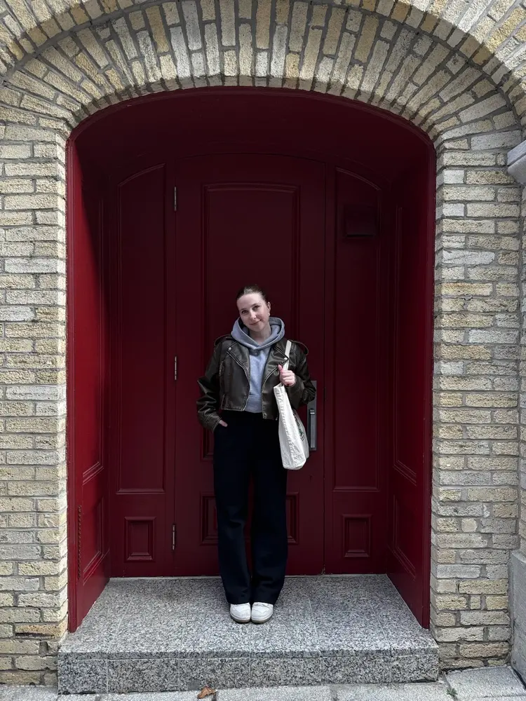 Claire McMillan profile pic