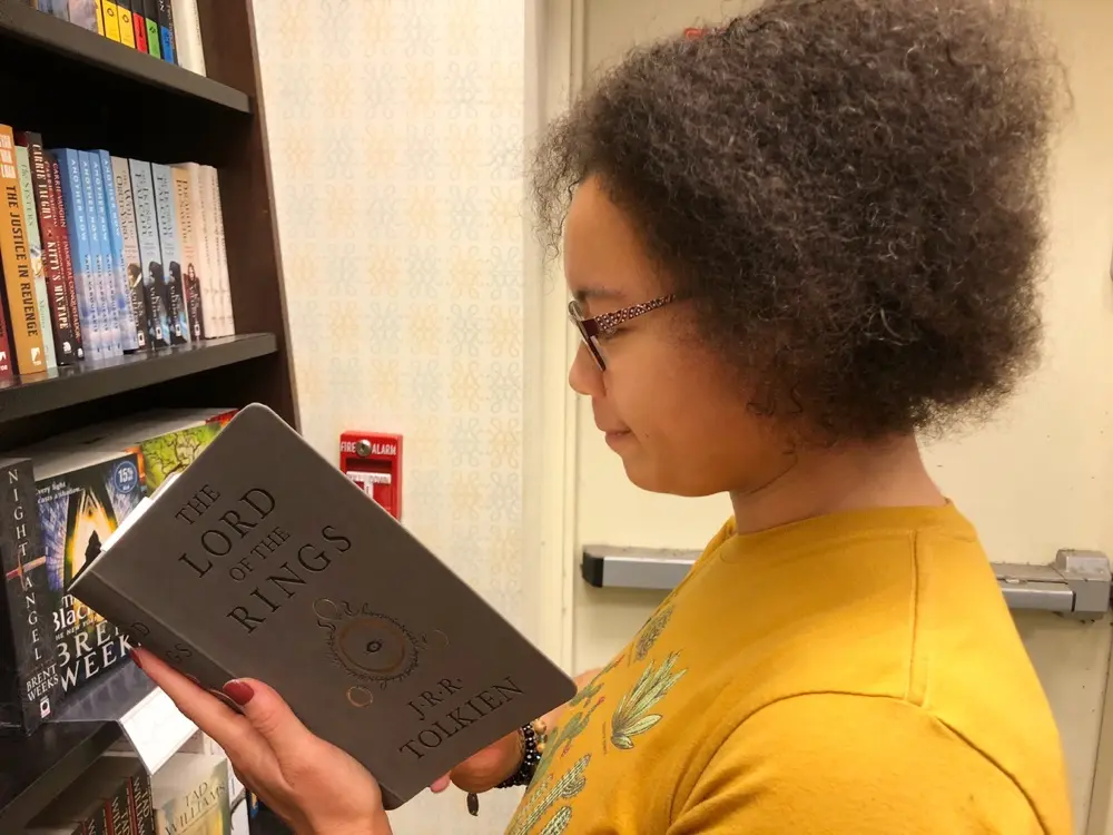 Biblio.Belle22 (Charmaine) profile pic