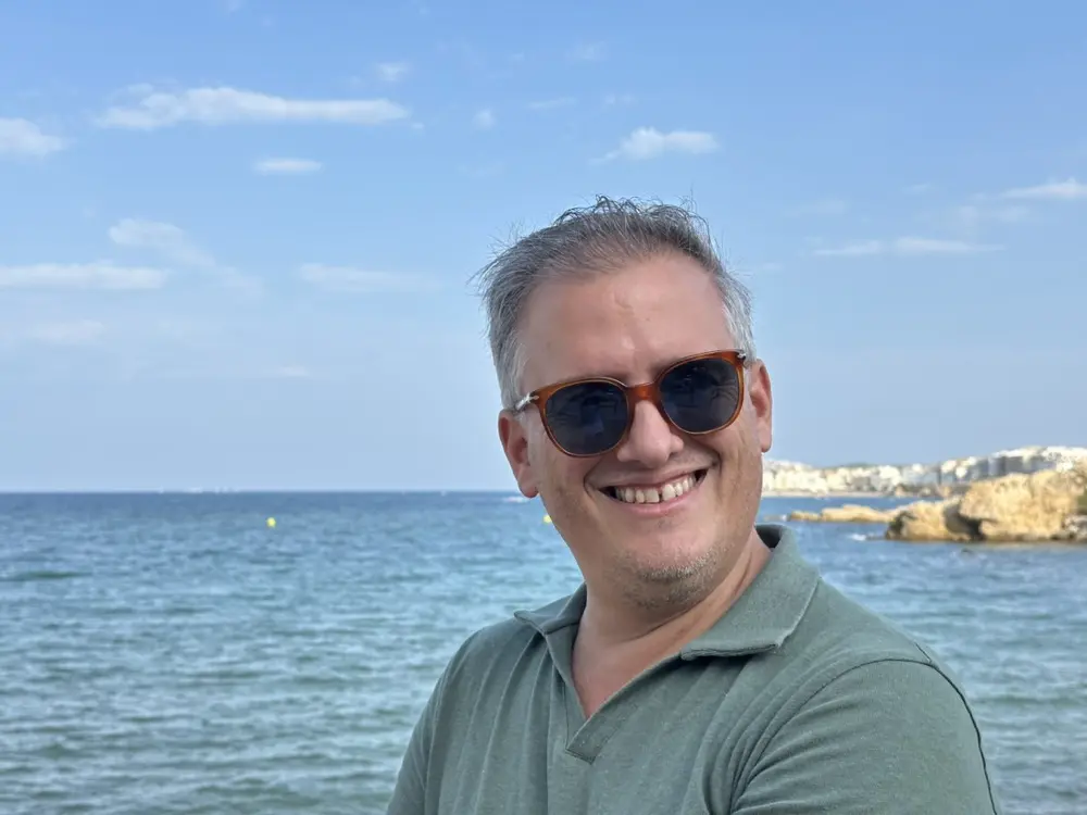 Fernando Lelo de Larrea profile pic