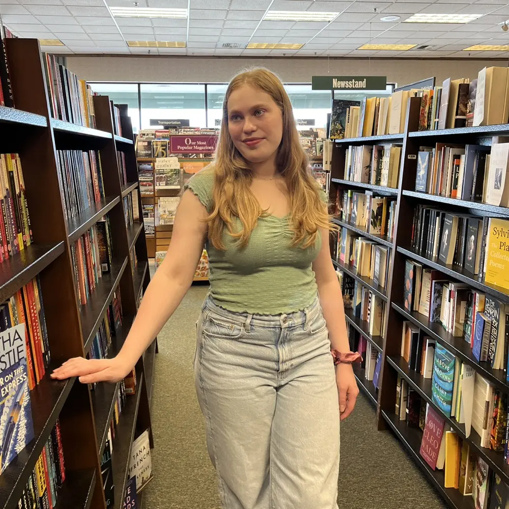 Bella📖🌸🐈 profile pic