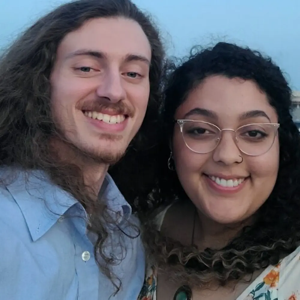 Lizzy B. 🐝 profile pic