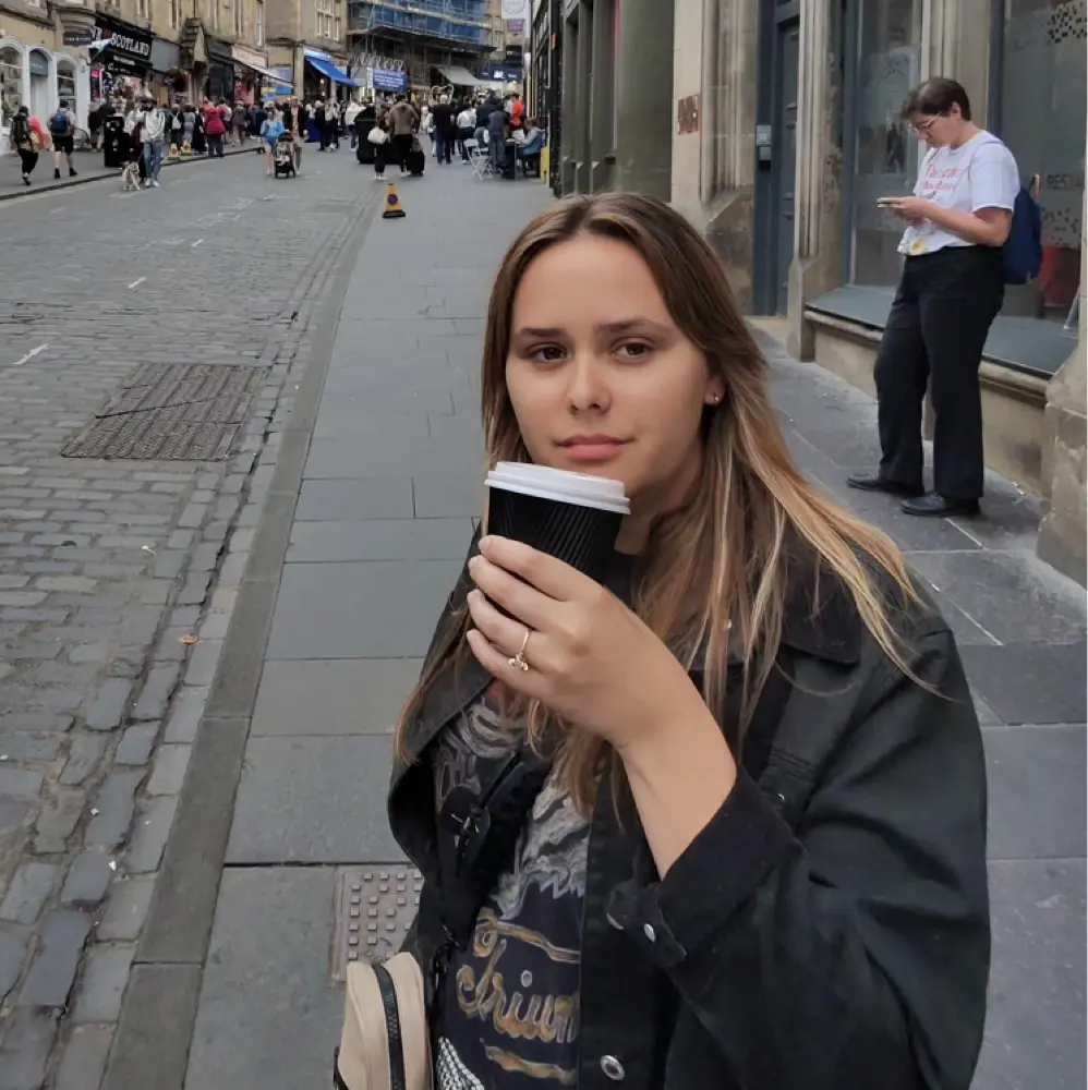 Emilie profile pic