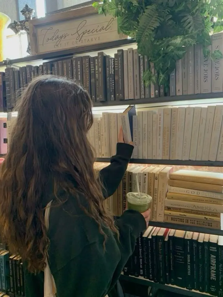 Books📚>>> profile pic