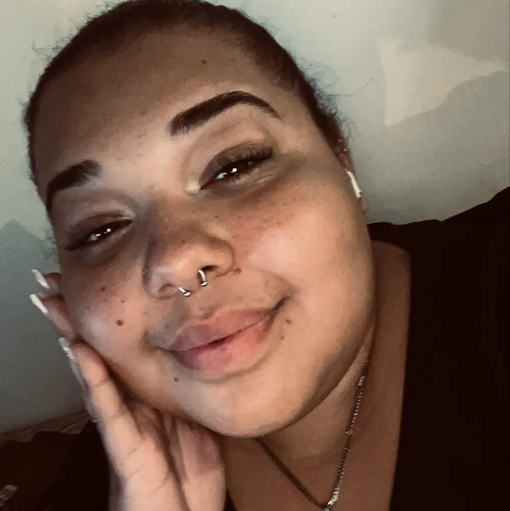 cynthia 🤎 profile pic