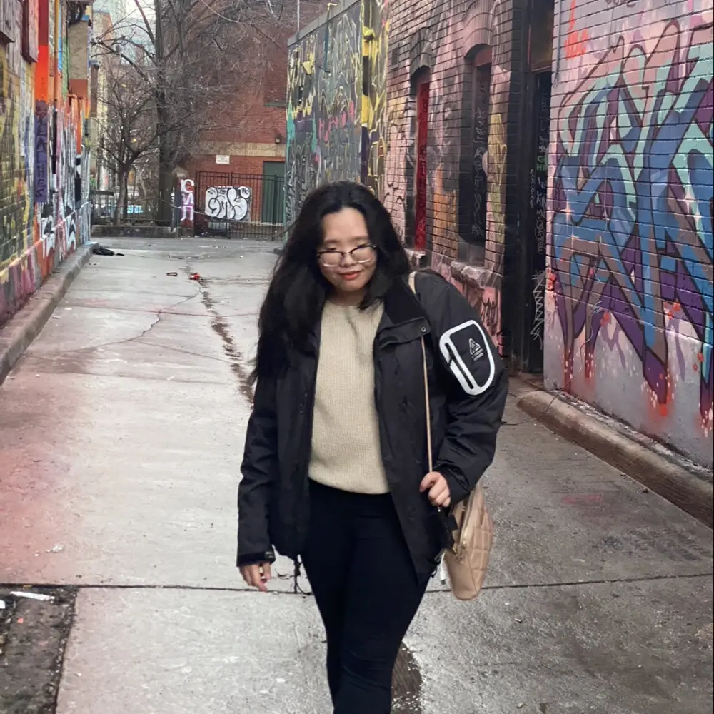 caffeinatedbibliophile profile pic